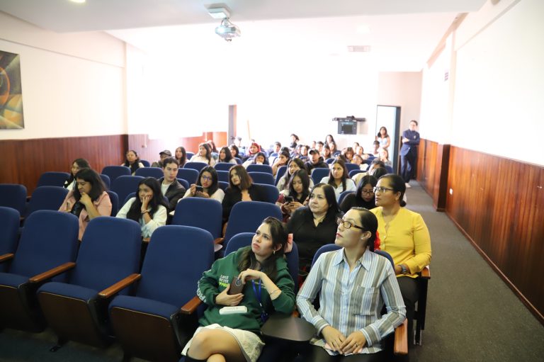 Diseño Multimedia y Educación Inicial participan en la socialización de Proyectos integradores