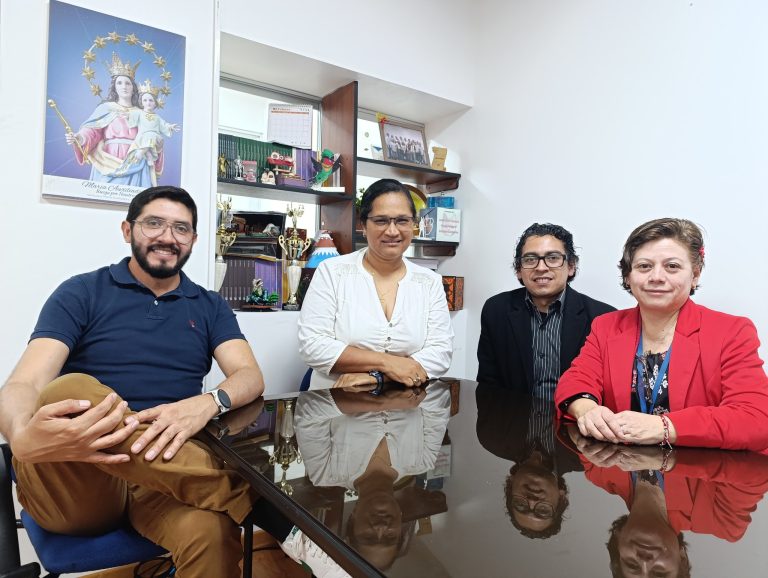 Estrechando lazos con instituciones externas y la Carrera de Diseño Multimedia