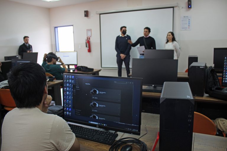 Creatividad en Acción: Workshops de Productos BTL en la Carrera de Diseño Multimedia