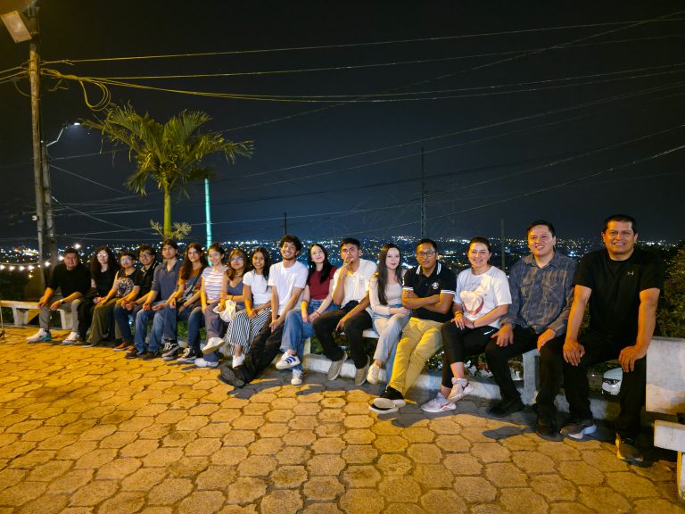 Proyecto Multidisciplinario de la UPS Fortalece Capacidades Comunitarias en Santo Domingo y Esmeraldas