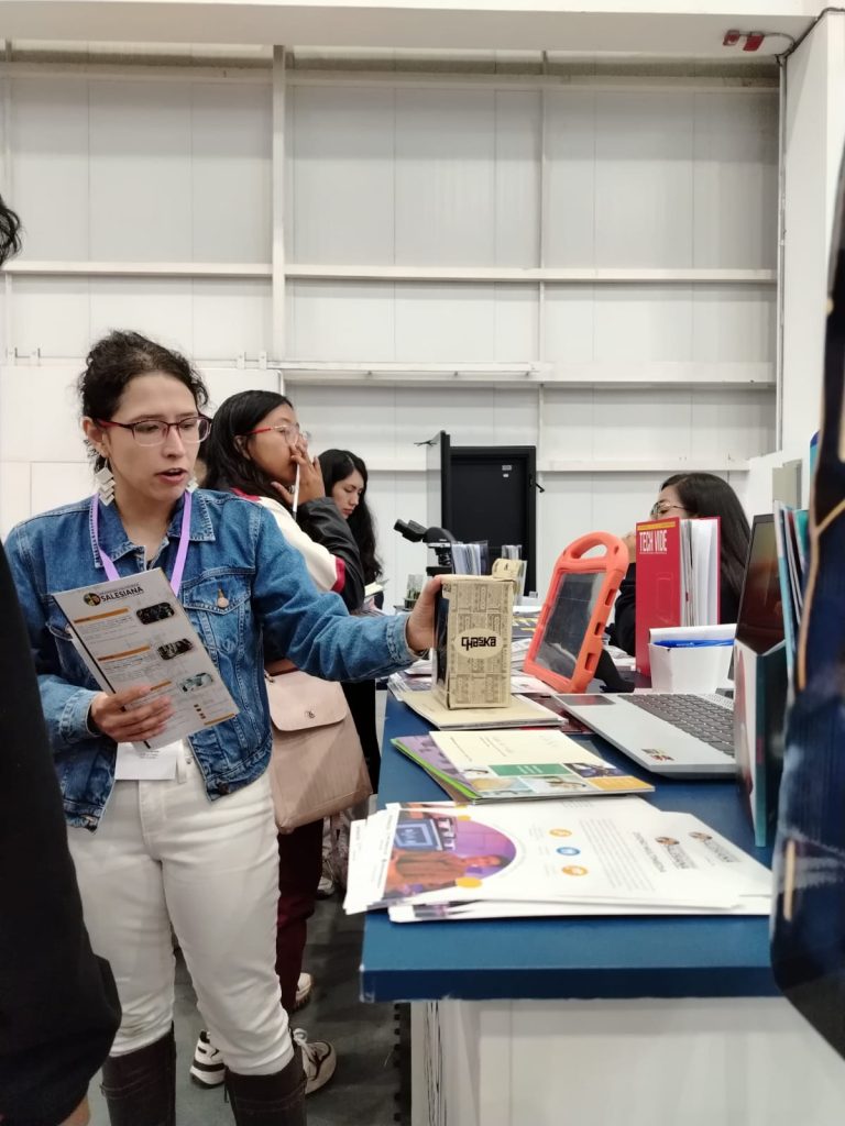 Diseño Multimedia presente en la Feria Universitaria del Bicentenario