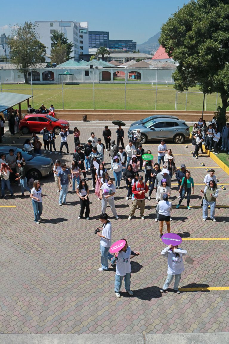 ¡Ritmo y Conciencia! La UPS se une en el «Bailetón» por una vida libre de violencia