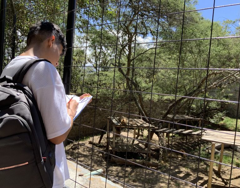 Práctica de Dibujo Creativo en el Zoológico de Guayllabamba